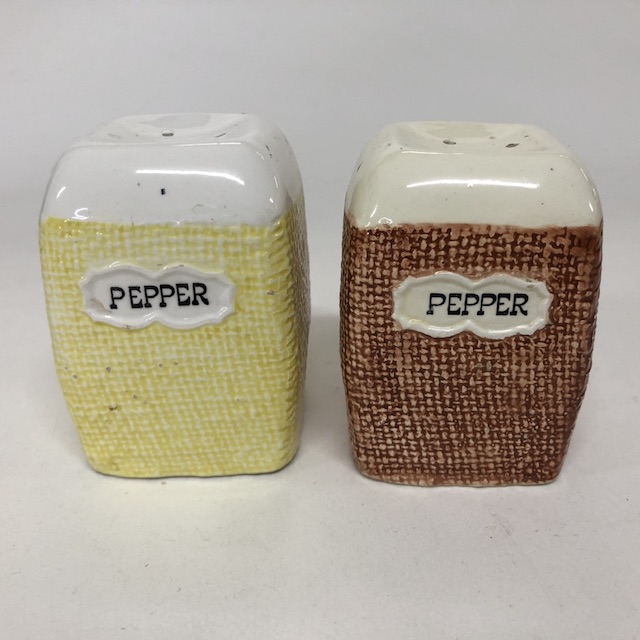 SALT & PEPPER SHAKER, 1950s Yellow Brown Pair